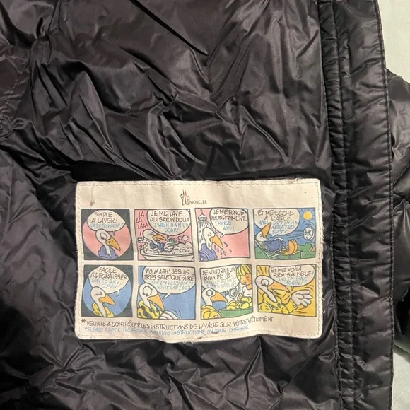 Girls Moncler Puffer Size 5 112cm
